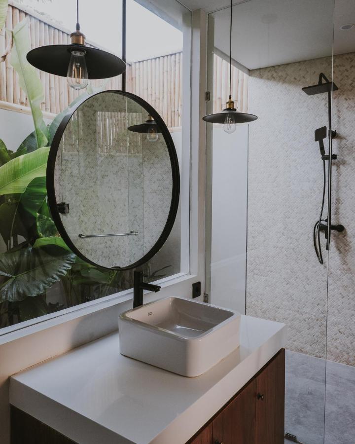 קנגו New 4 Bedroom 5 Min Walk To Berawa Beach Enclosed Livng מראה חיצוני תמונה